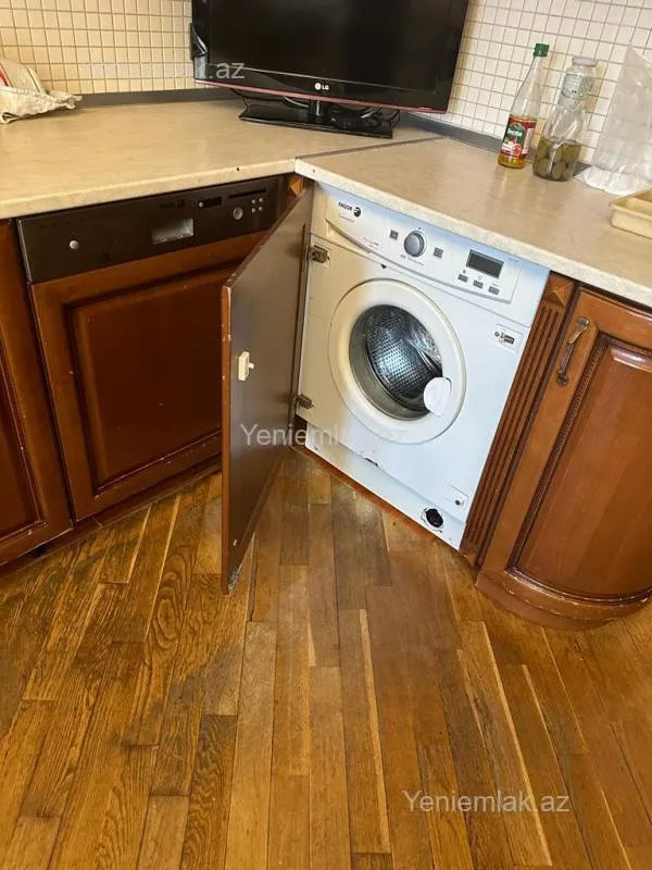 Satılır 2 otaqlı yeni tikili 106 m²