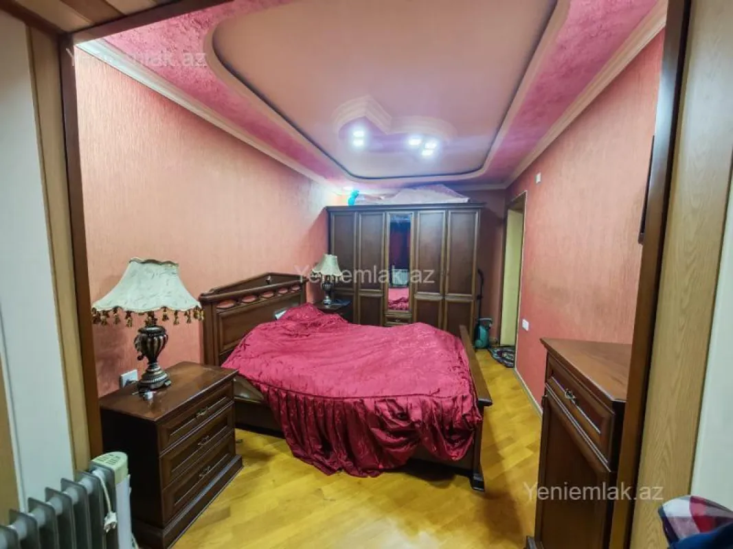 Satılır 3 otaqlı köhnə tikili 90 m²
