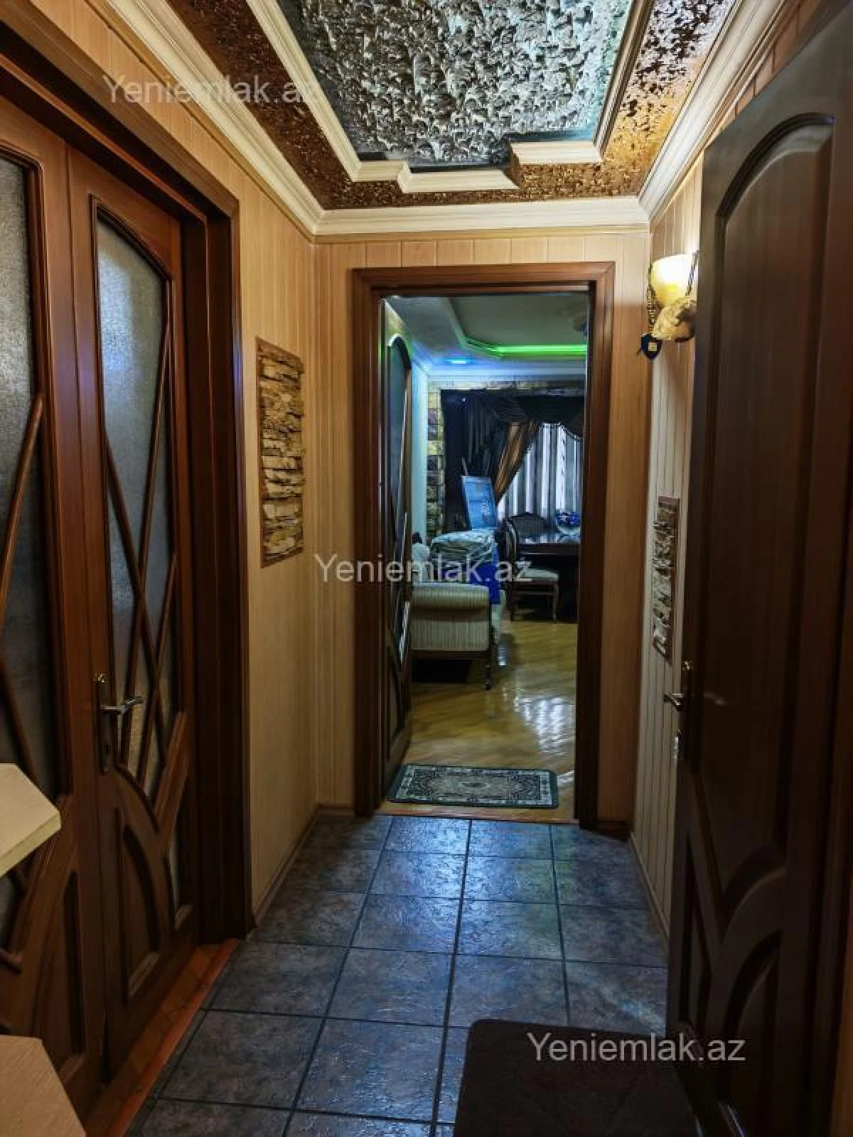 Satılır 3 otaqlı köhnə tikili 90 m²