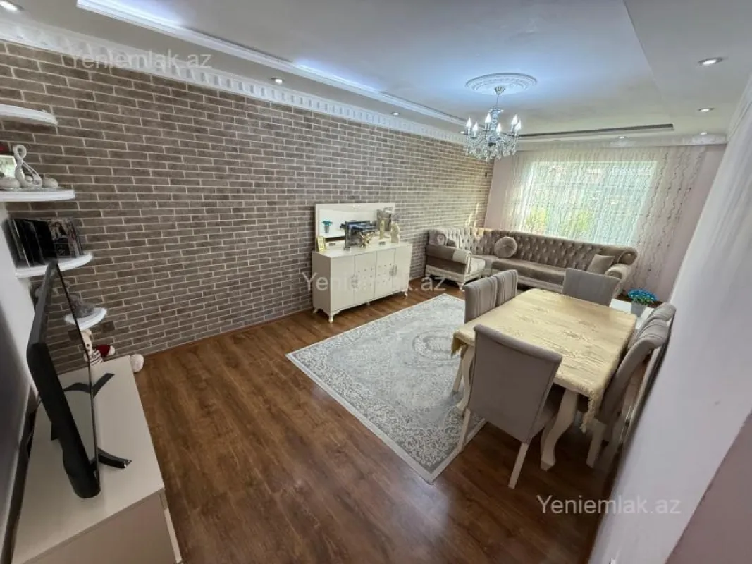 Satılır 3 otaqlı həyət evi 130 m²