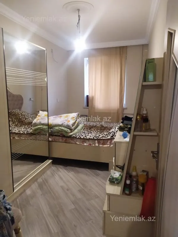 Satılır 3 otaqlı köhnə tikili 72 m²