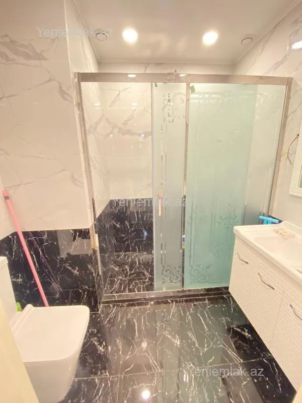 Satılır 3 otaqlı yeni tikili 138 m²