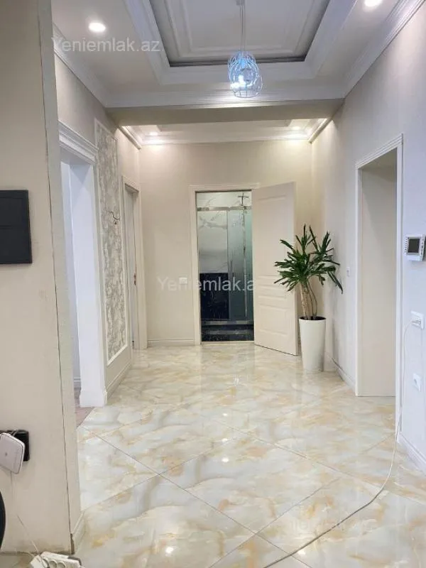 Satılır 3 otaqlı yeni tikili 138 m²