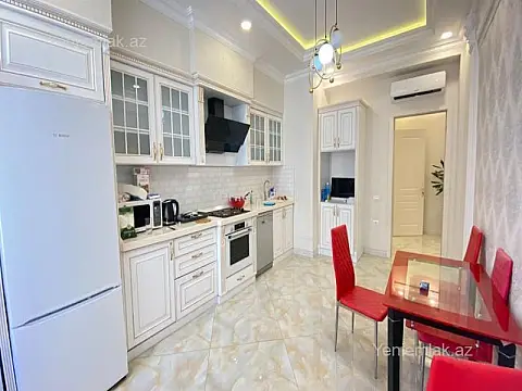 Satılır 3 otaqlı yeni tikili 138 m²