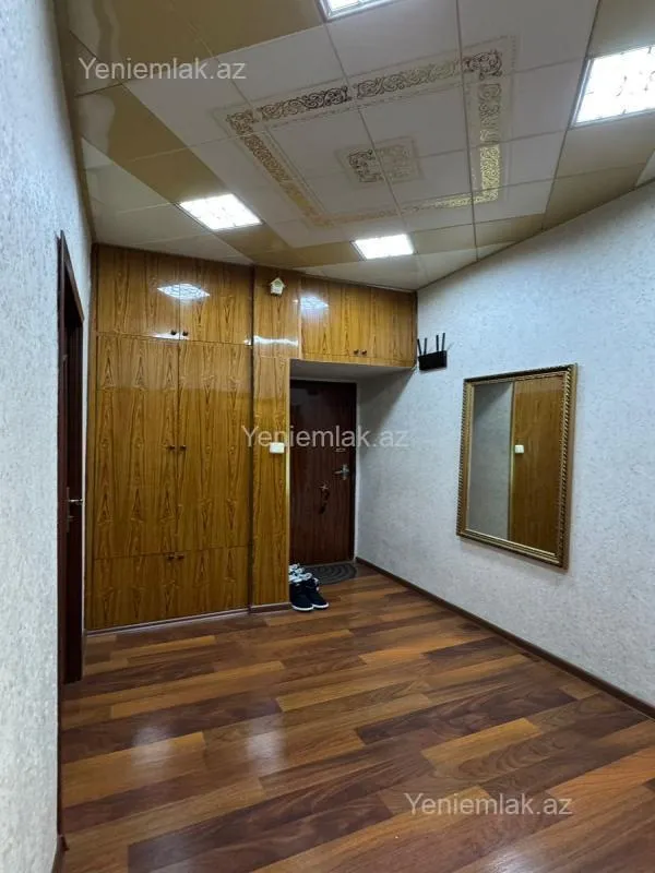 Satılır 3 otaqlı köhnə tikili 85 m²