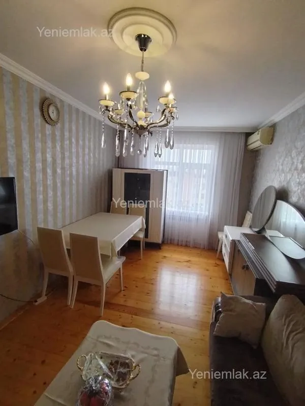 Satılır 3 otaqlı köhnə tikili 75 m²
