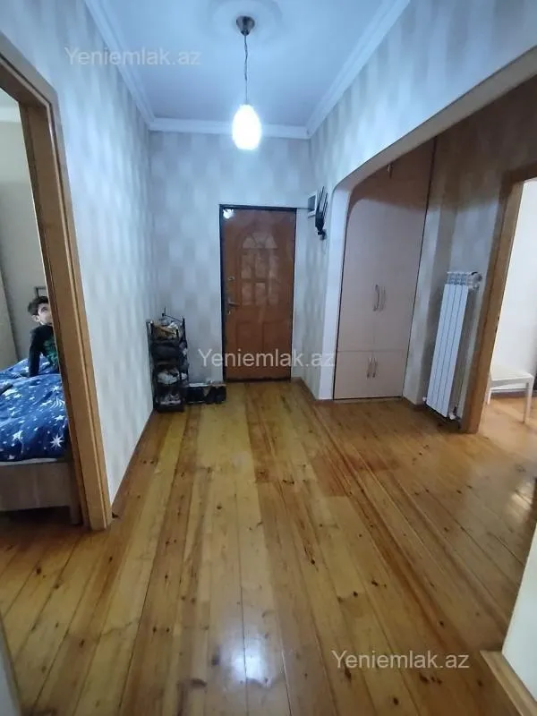 Satılır 3 otaqlı köhnə tikili 75 m²