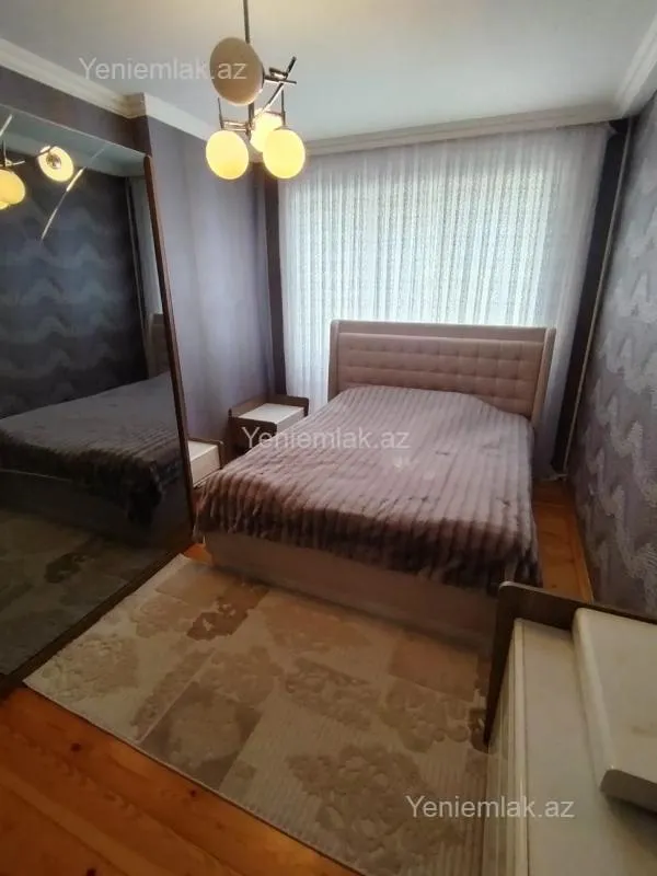 Satılır 3 otaqlı köhnə tikili 75 m²