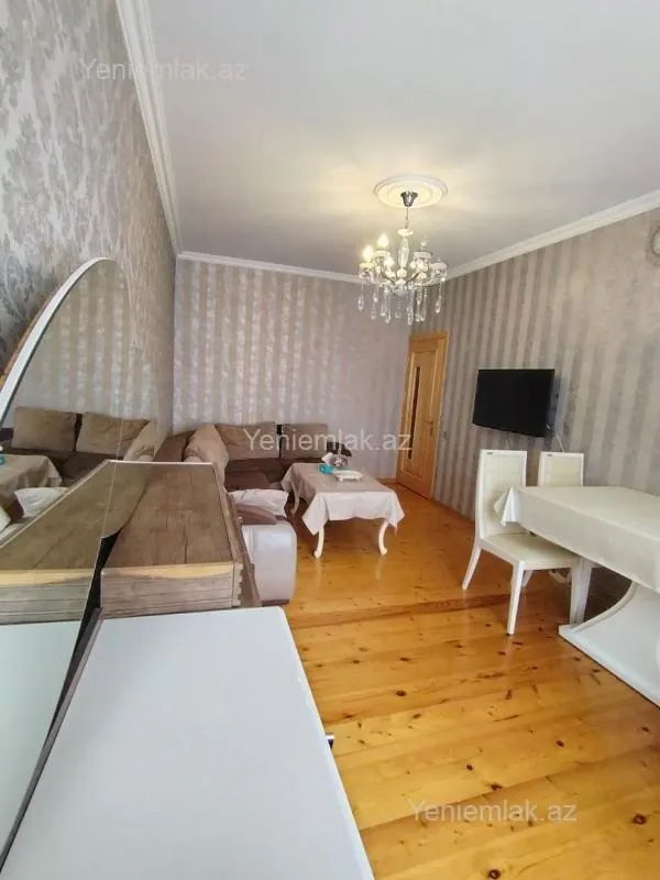 Satılır 3 otaqlı köhnə tikili 75 m²