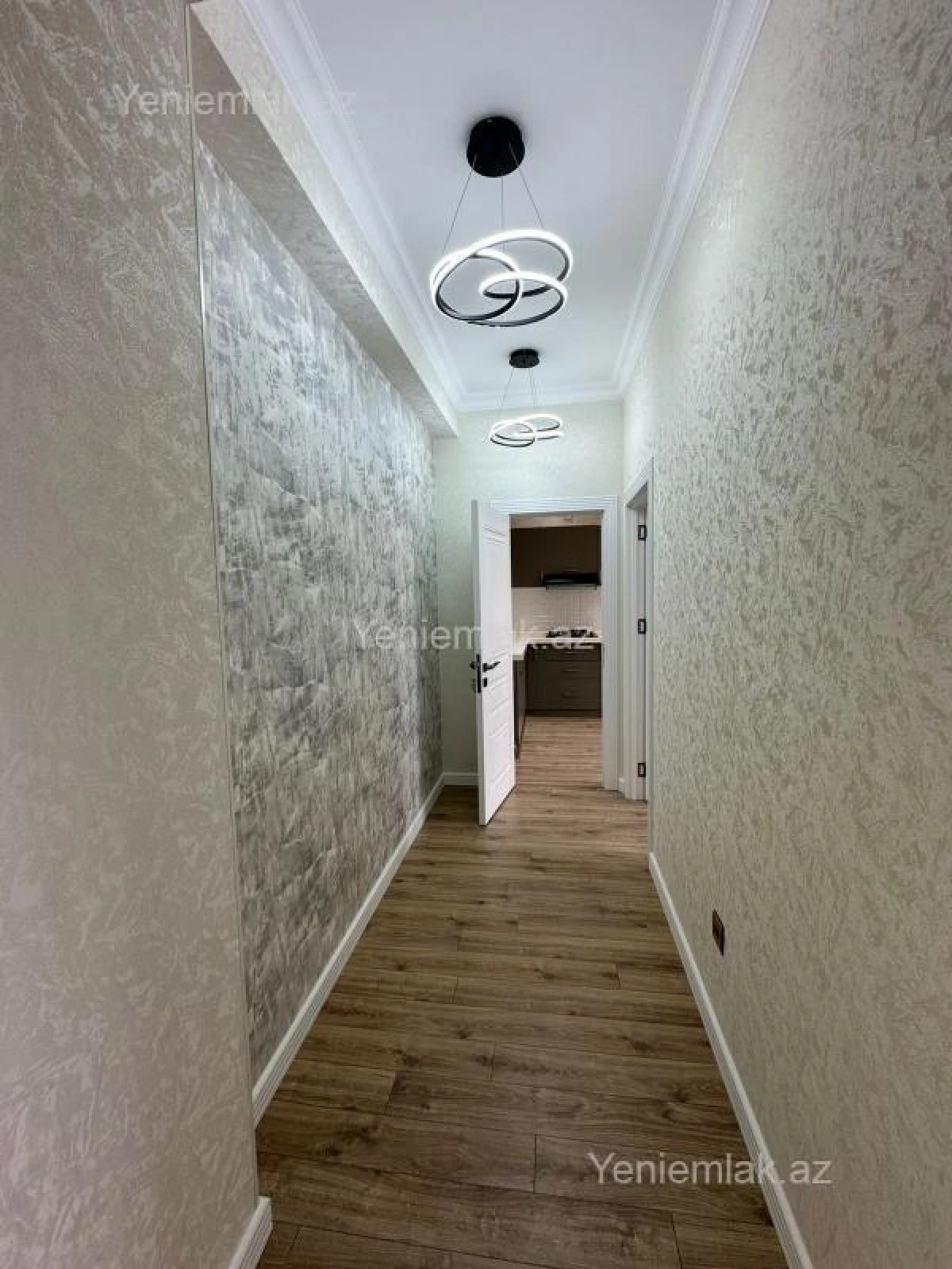 Satılır 3 otaqlı yeni tikili 74 m²