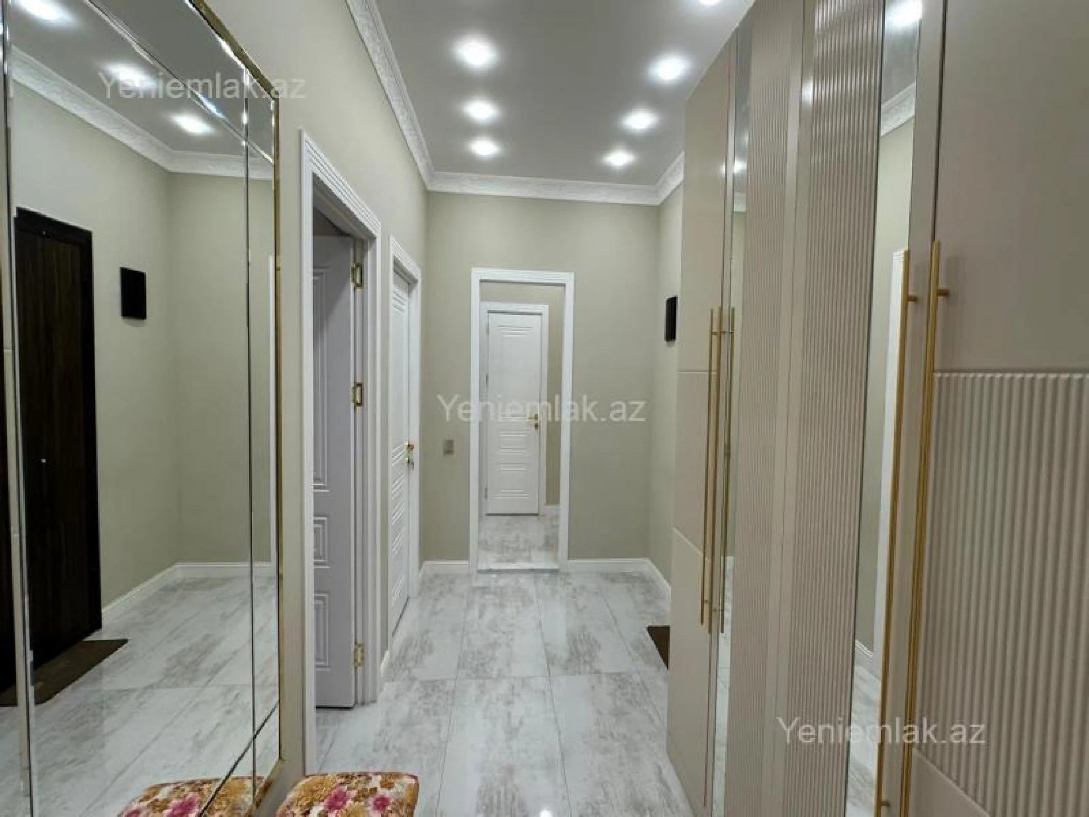Satılır 2 otaqlı yeni tikili 82 m²