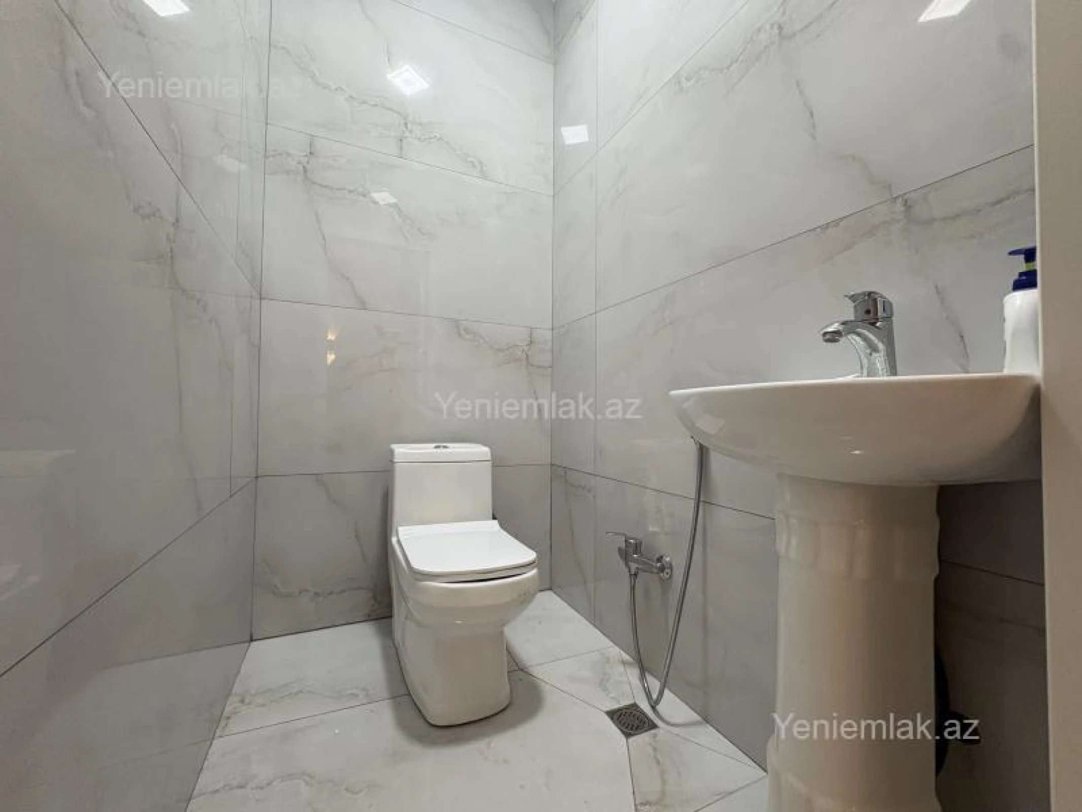 Satılır 3 otaqlı yeni tikili 107 m²
