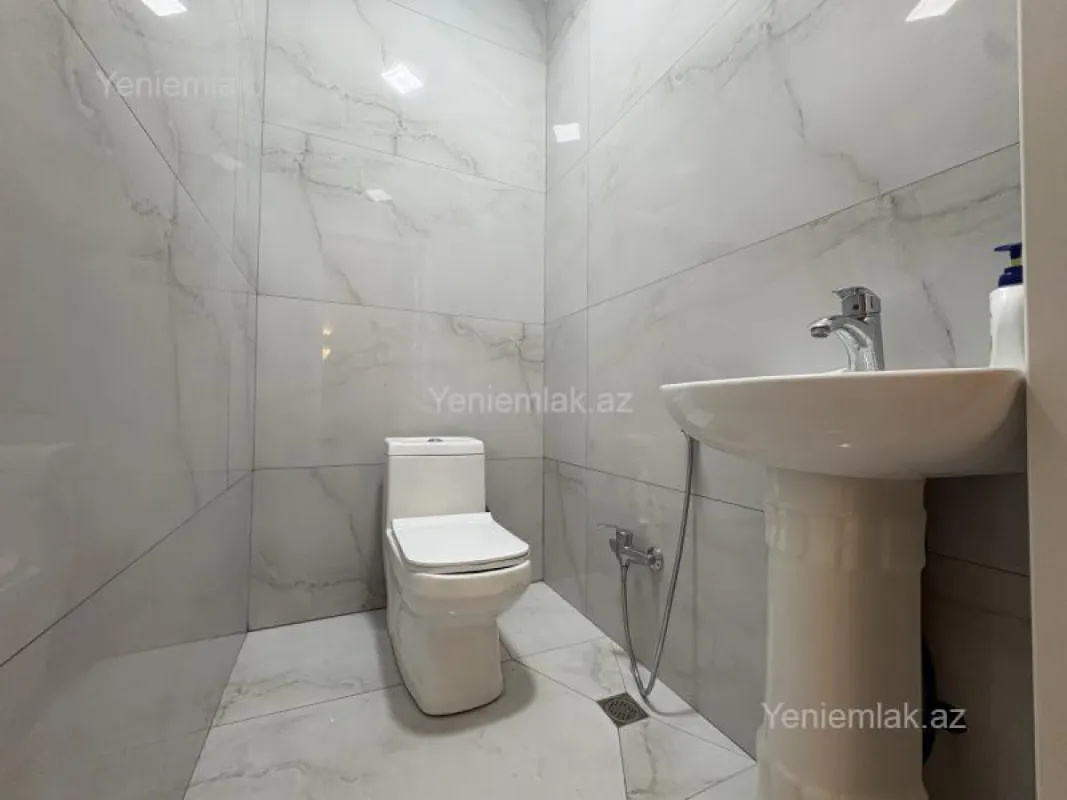Satılır 3 otaqlı yeni tikili 107 m²