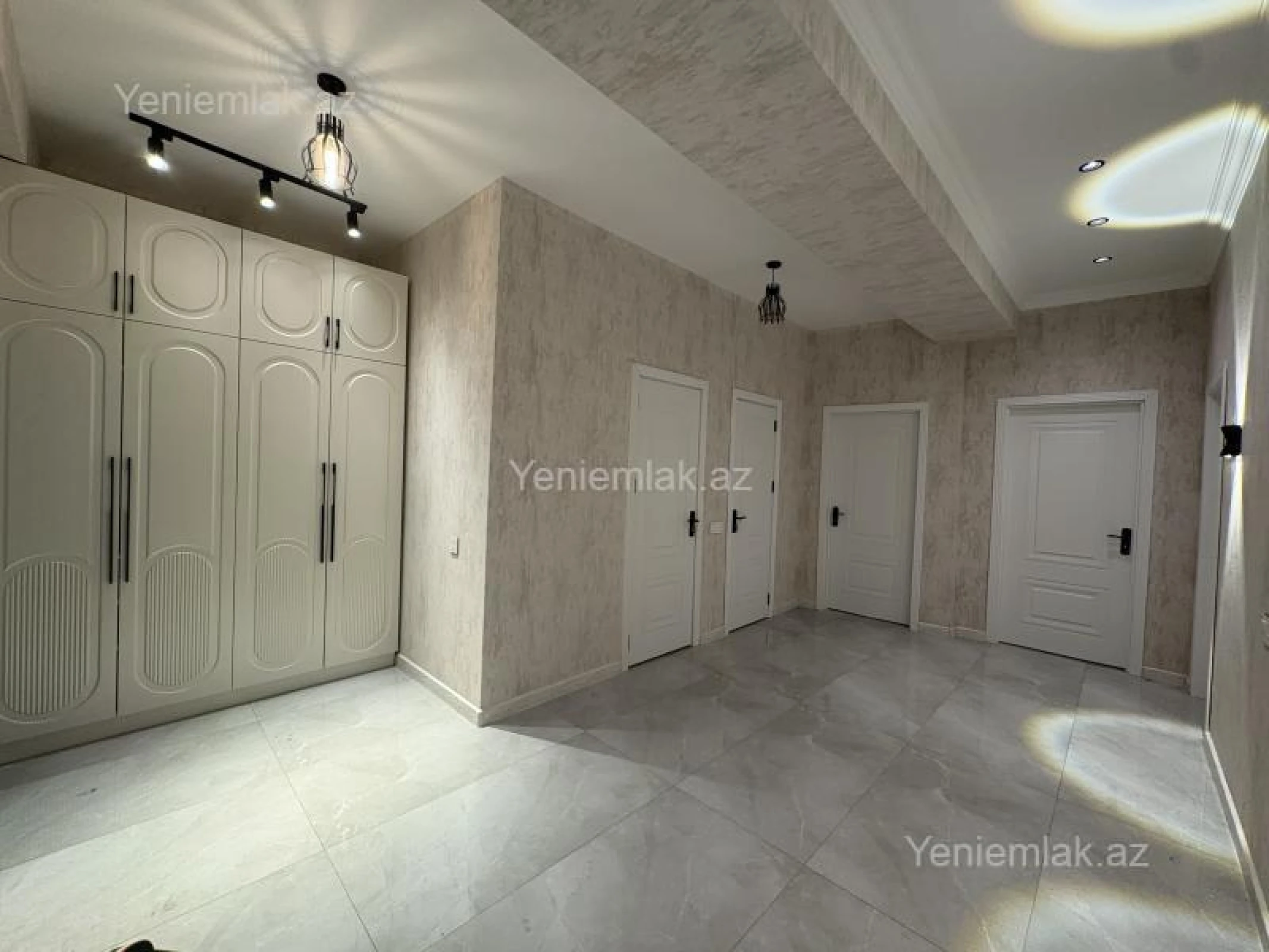 Satılır 3 otaqlı yeni tikili 107 m²