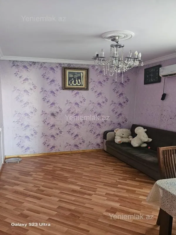 Satılır 2 otaqlı köhnə tikili 65 m²