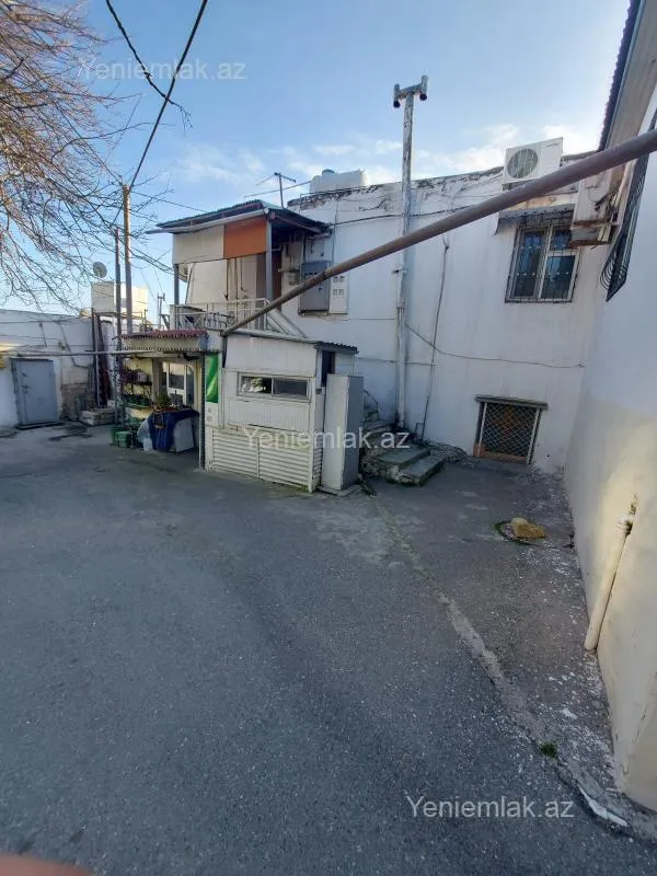 Satılır 1 otaqlı köhnə tikili 20 m²