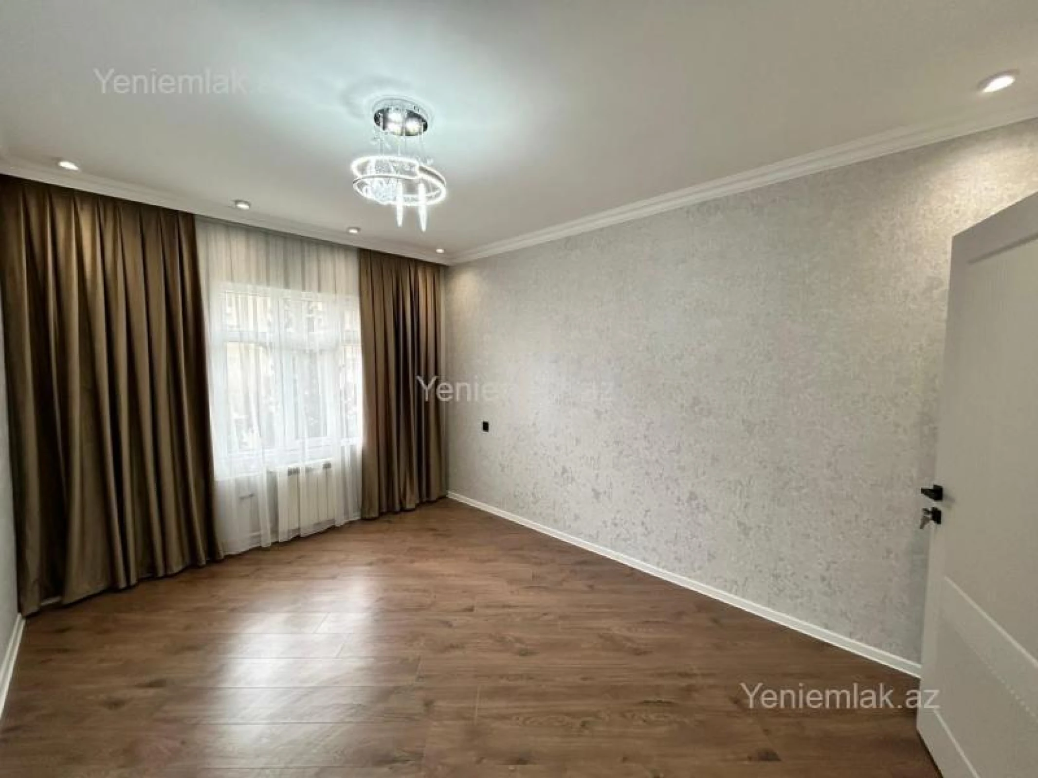 Satılır 3 otaqlı köhnə tikili 75 m²