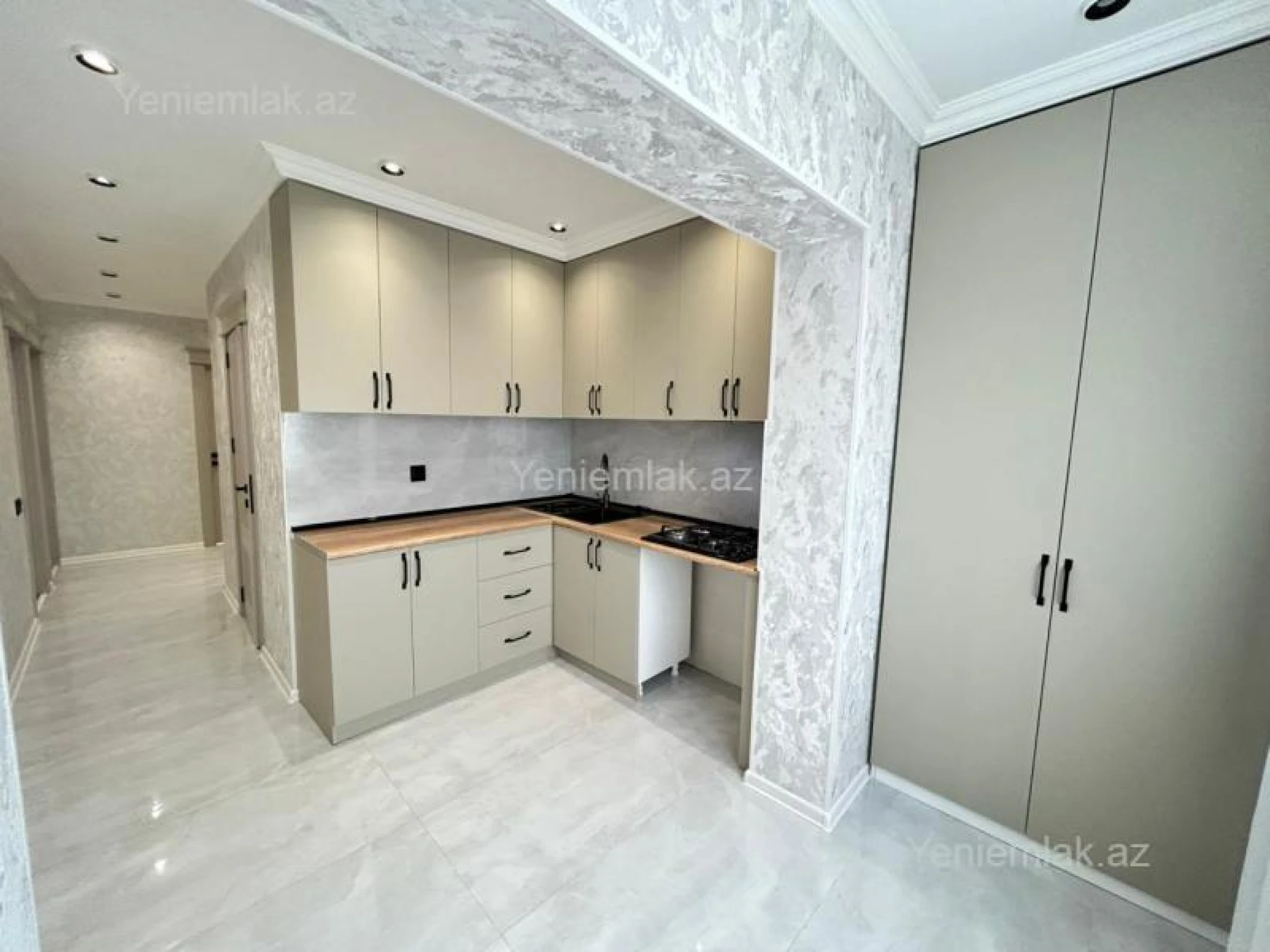 Satılır 3 otaqlı köhnə tikili 75 m²