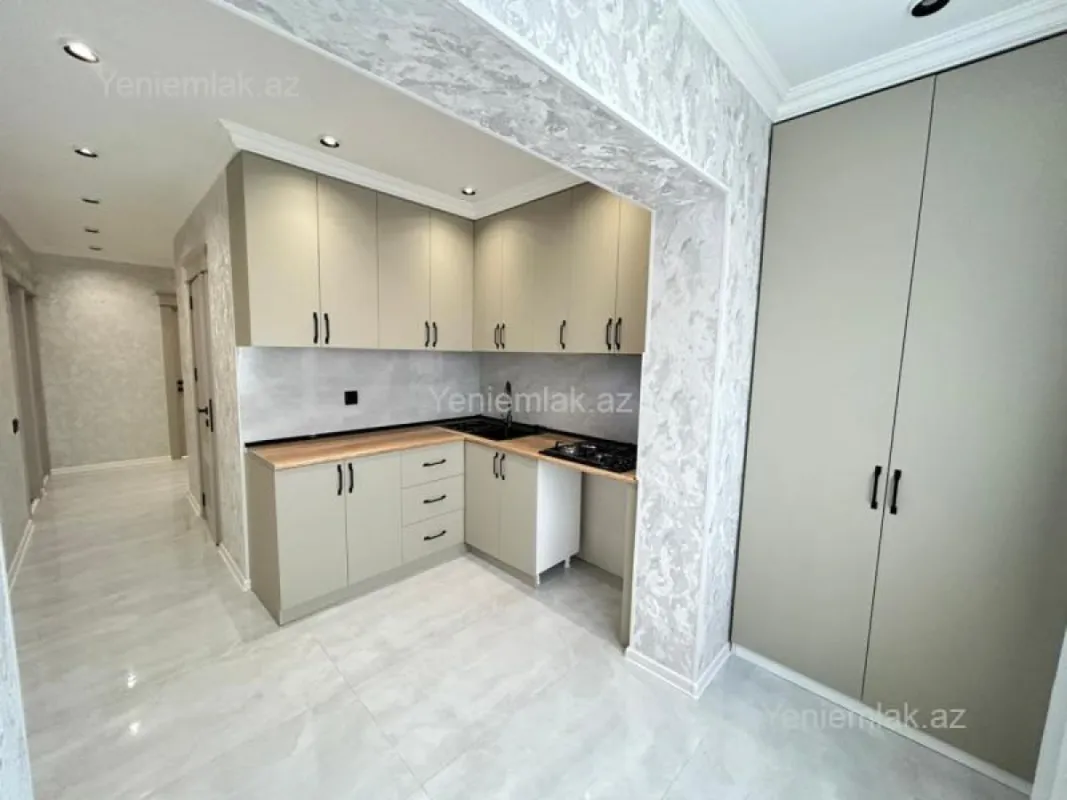 Satılır 3 otaqlı köhnə tikili 75 m²