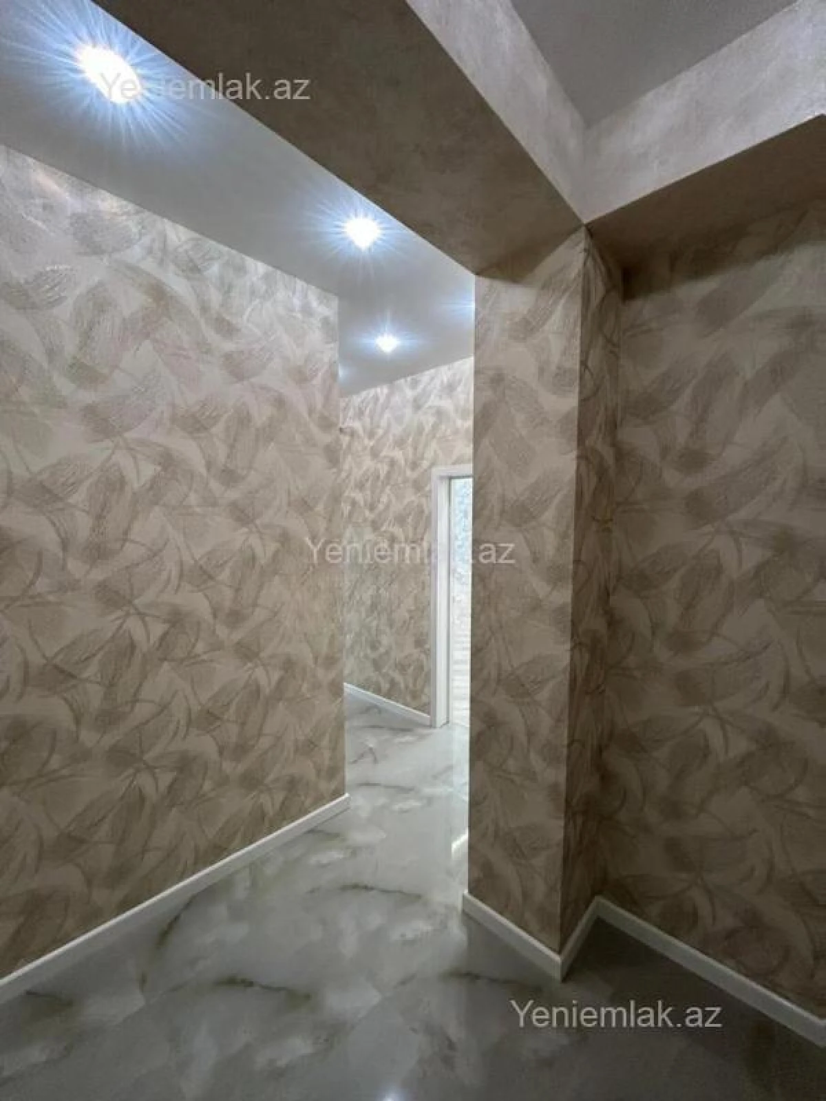 Satılır 2 otaqlı yeni tikili 70 m²