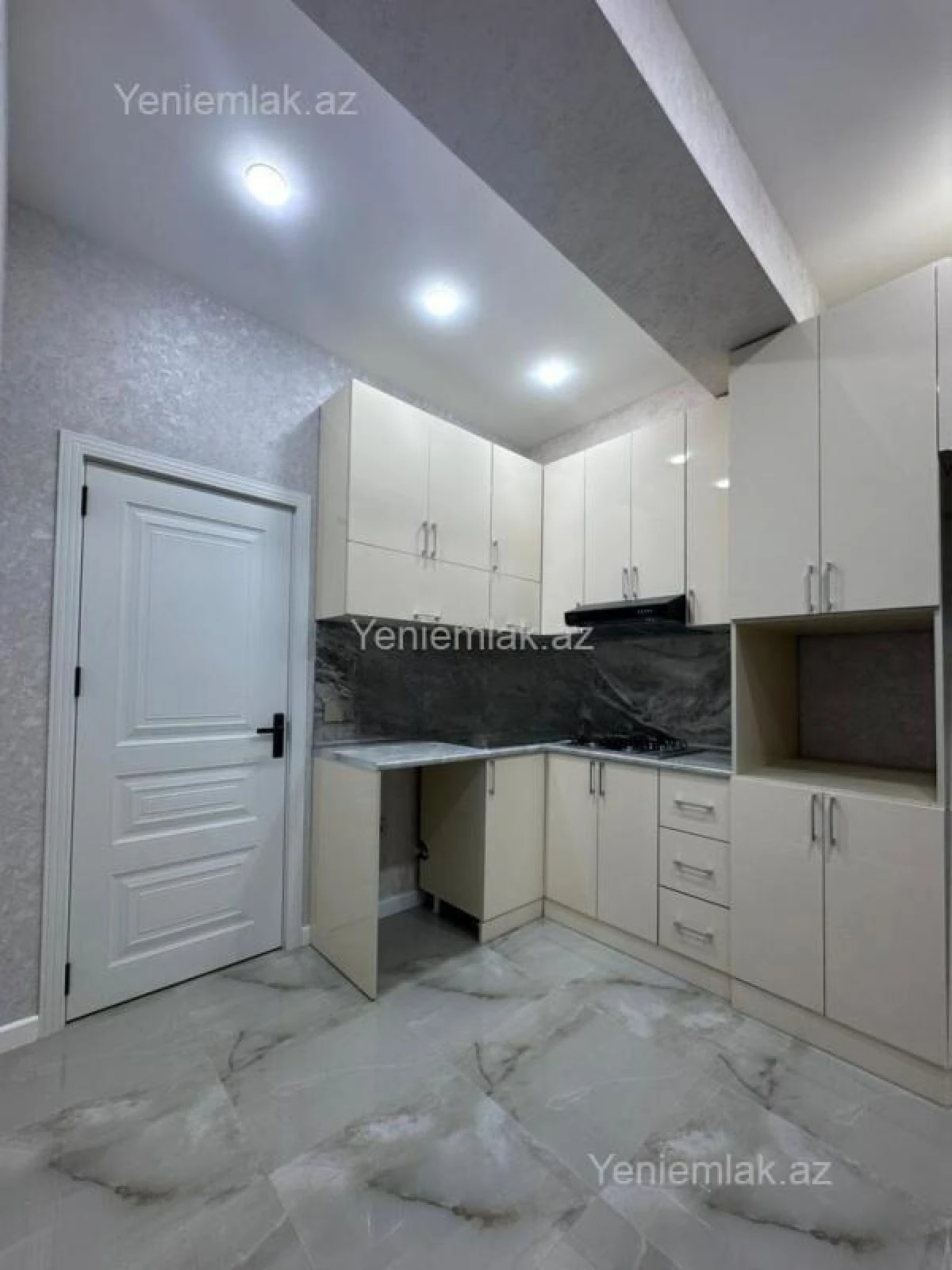 Satılır 2 otaqlı yeni tikili 70 m²