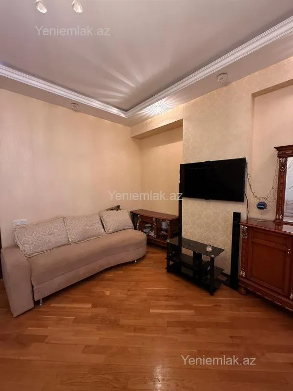 Satılır 2 otaqlı yeni tikili 85 m²