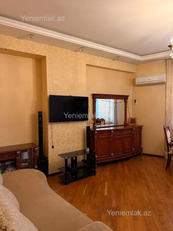 Satılır 2 otaqlı yeni tikili 85 m²