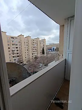 Satılır 3 otaqlı köhnə tikili 90 m²