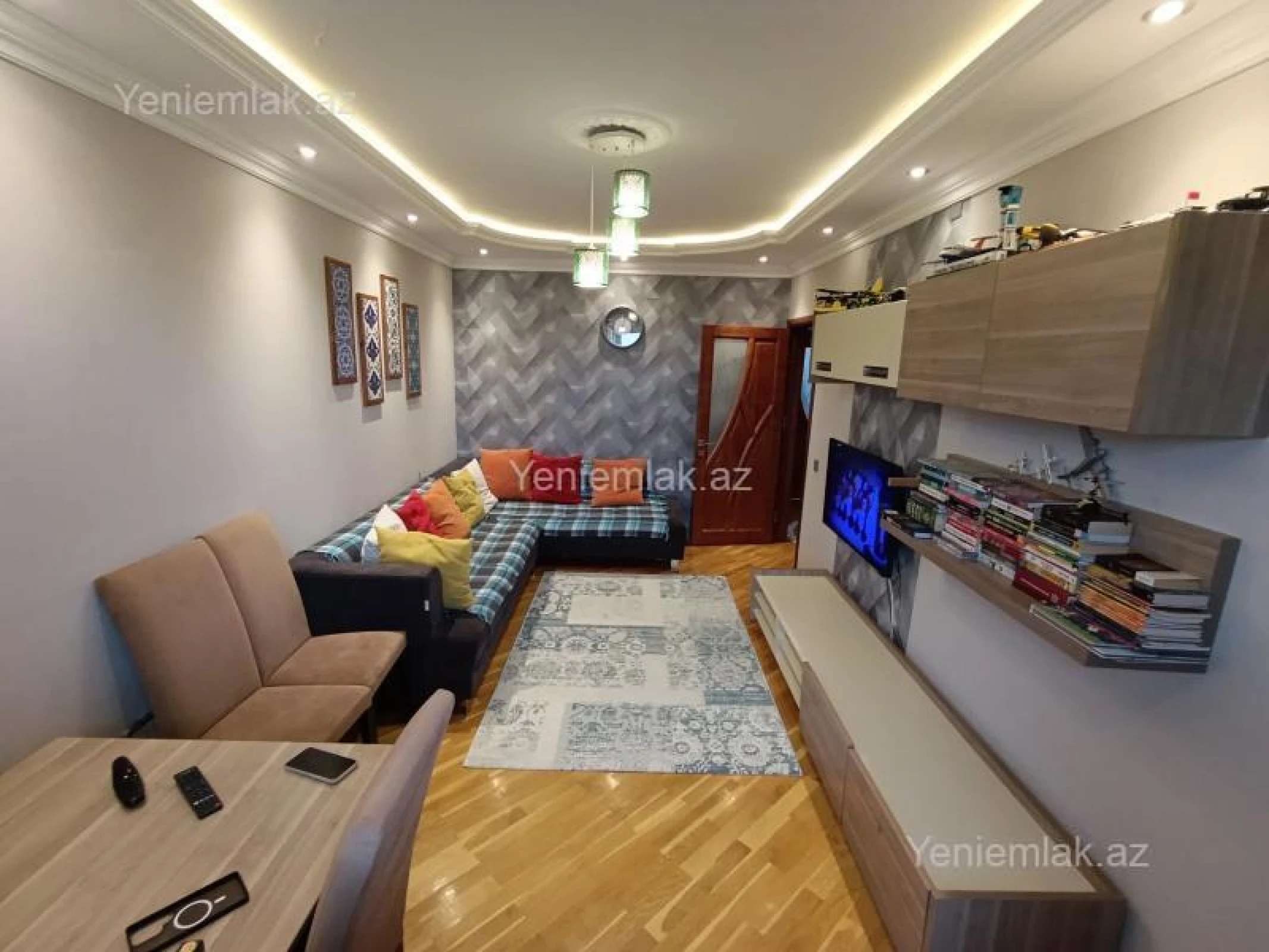 Satılır 3 otaqlı köhnə tikili 90 m²