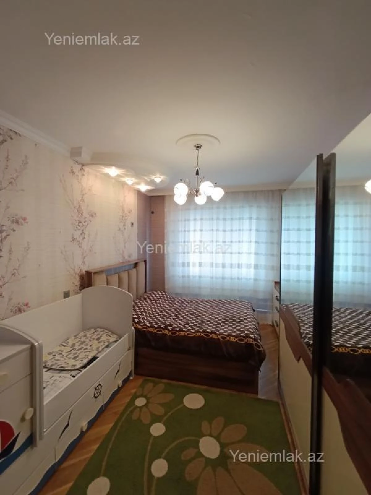 Satılır 3 otaqlı köhnə tikili 90 m²