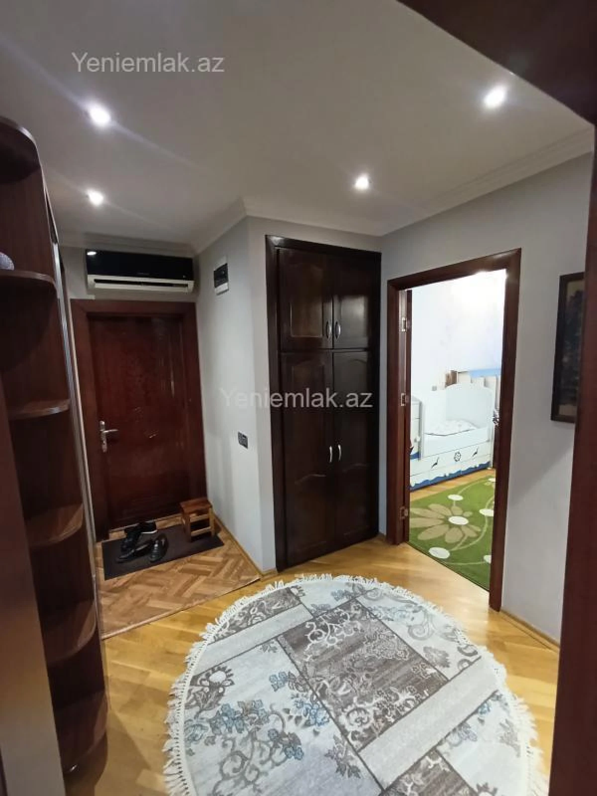 Satılır 3 otaqlı köhnə tikili 90 m²