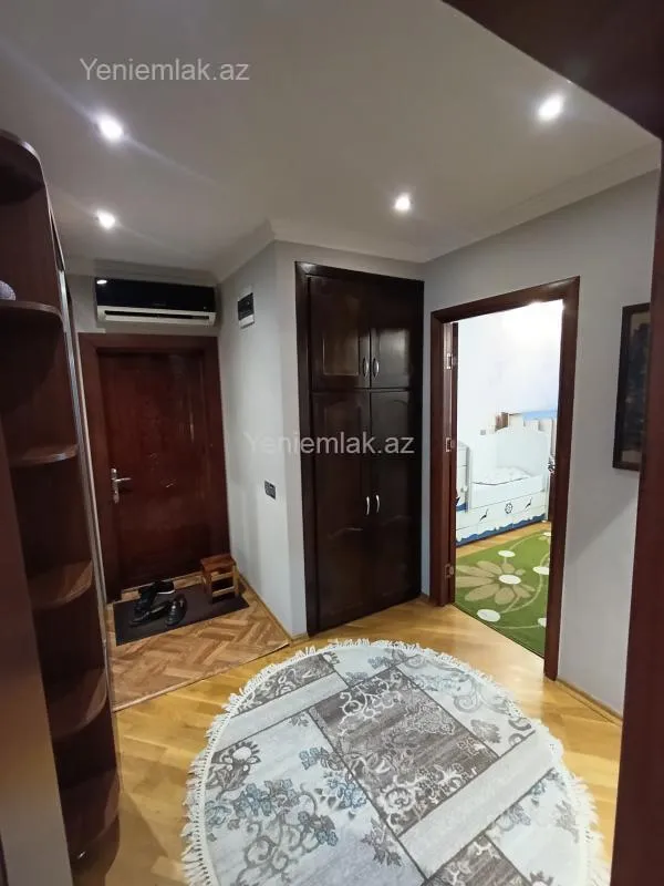 Satılır 3 otaqlı köhnə tikili 90 m²