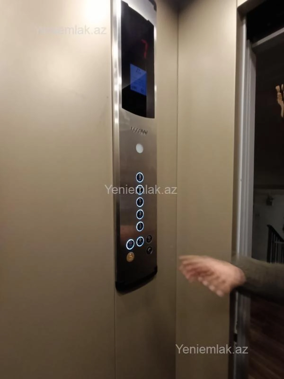 Satılır 3 otaqlı köhnə tikili 90 m²