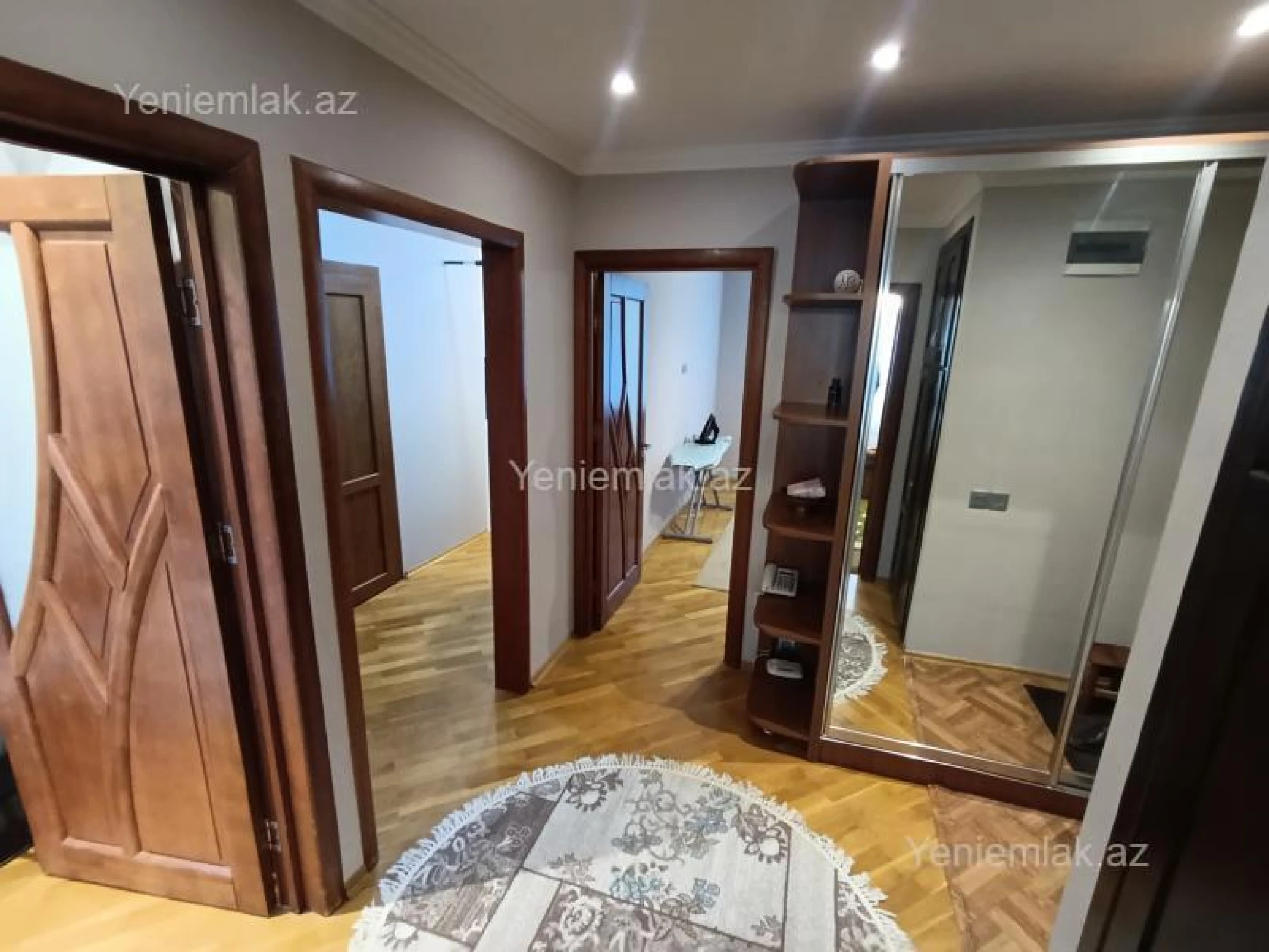 Satılır 3 otaqlı köhnə tikili 90 m²