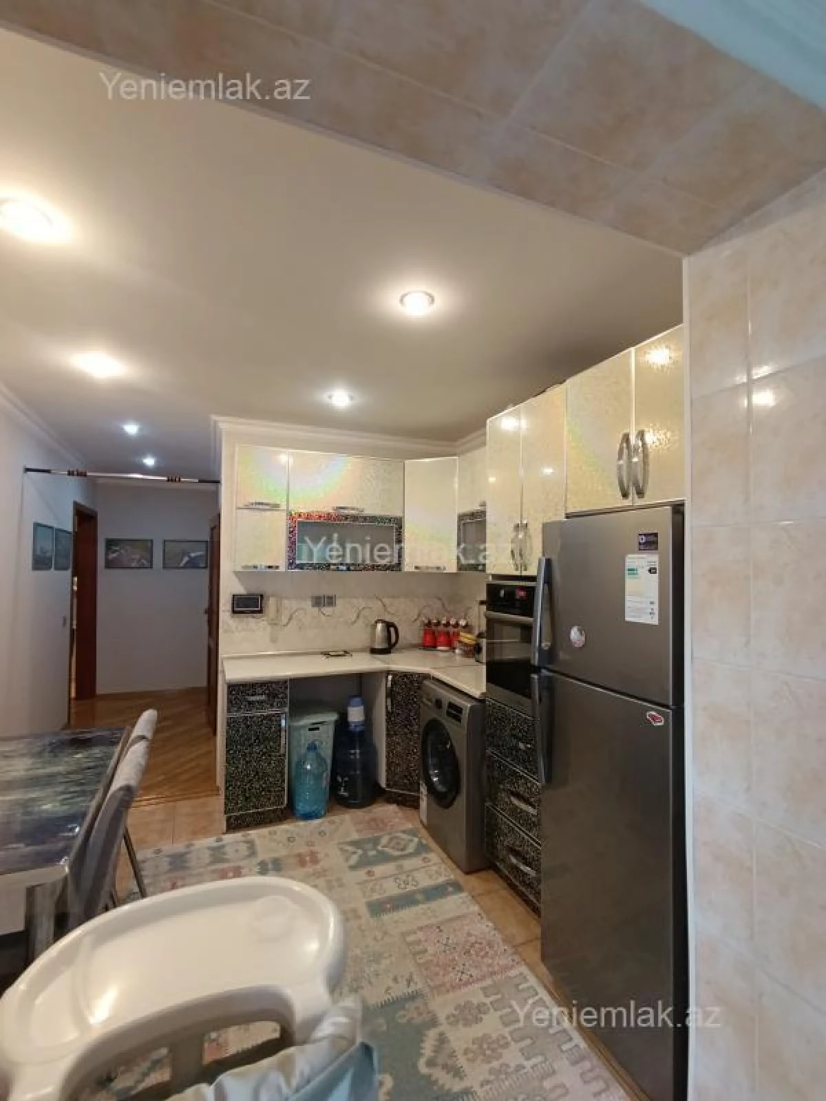 Satılır 3 otaqlı köhnə tikili 90 m²