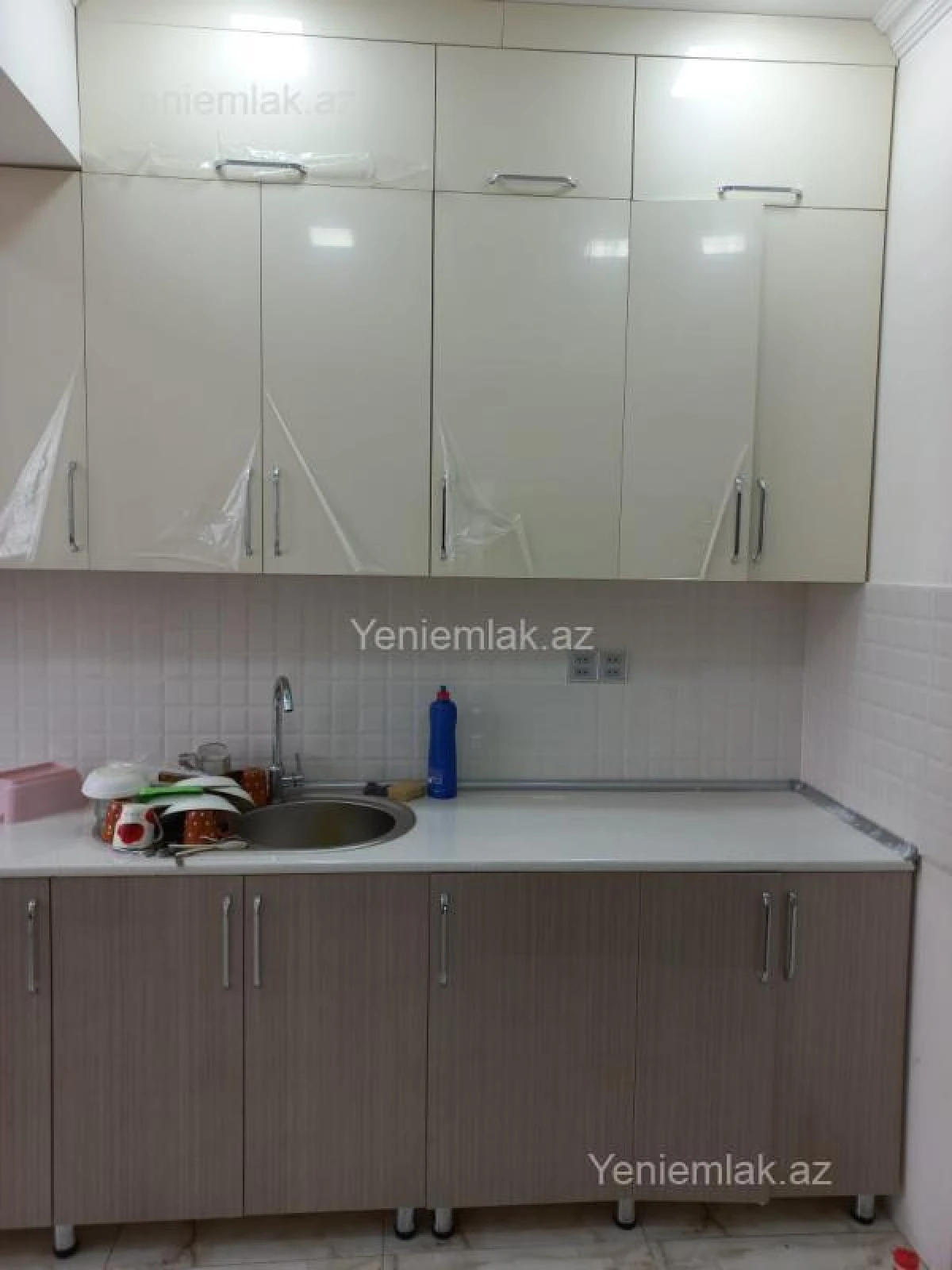 Satılır 2 otaqlı yeni tikili 100 m²