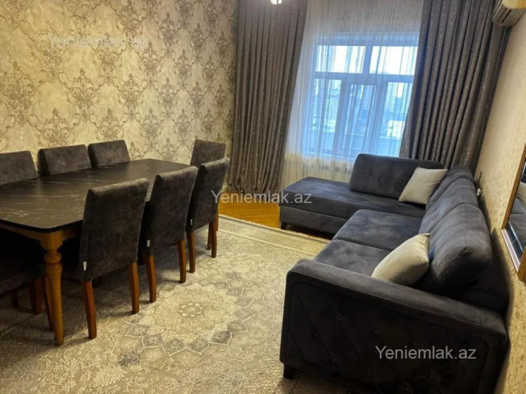 Satılır 4 otaqlı köhnə tikili 110 m²