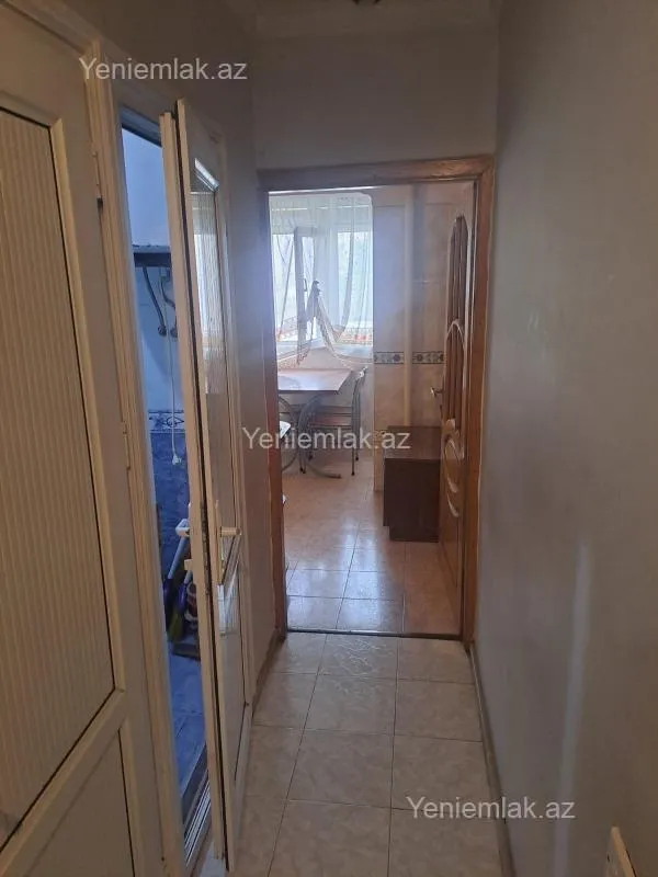 Satılır 3 otaqlı köhnə tikili 75 m²