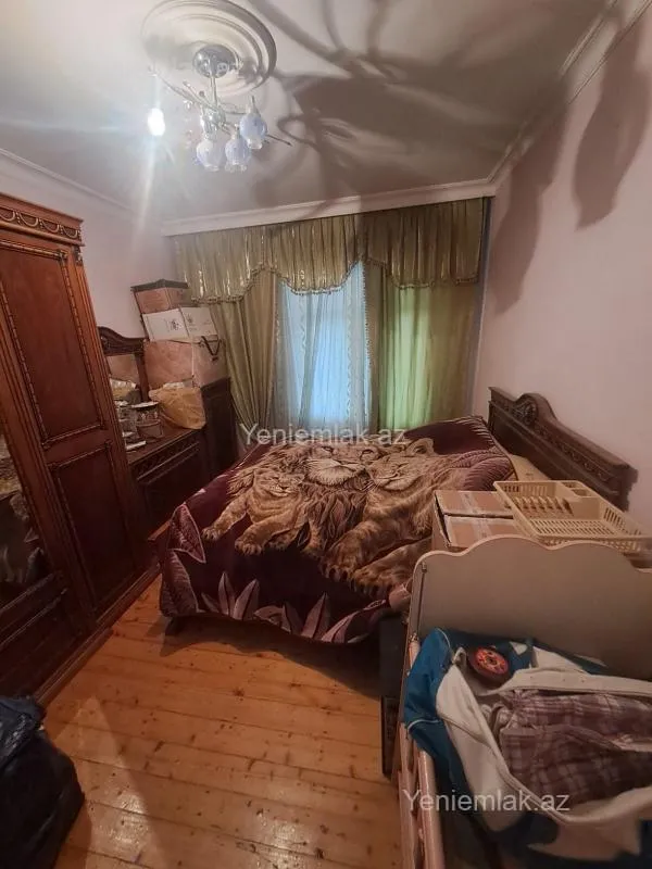 Satılır 3 otaqlı köhnə tikili 75 m²