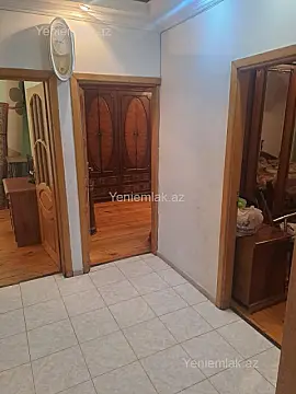 Satılır 3 otaqlı köhnə tikili 75 m²