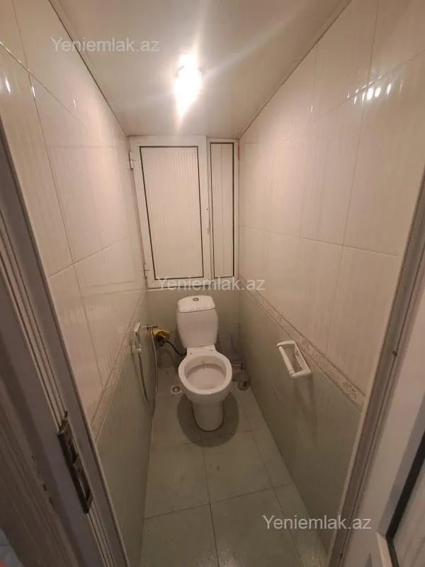 Satılır 3 otaqlı köhnə tikili 75 m²