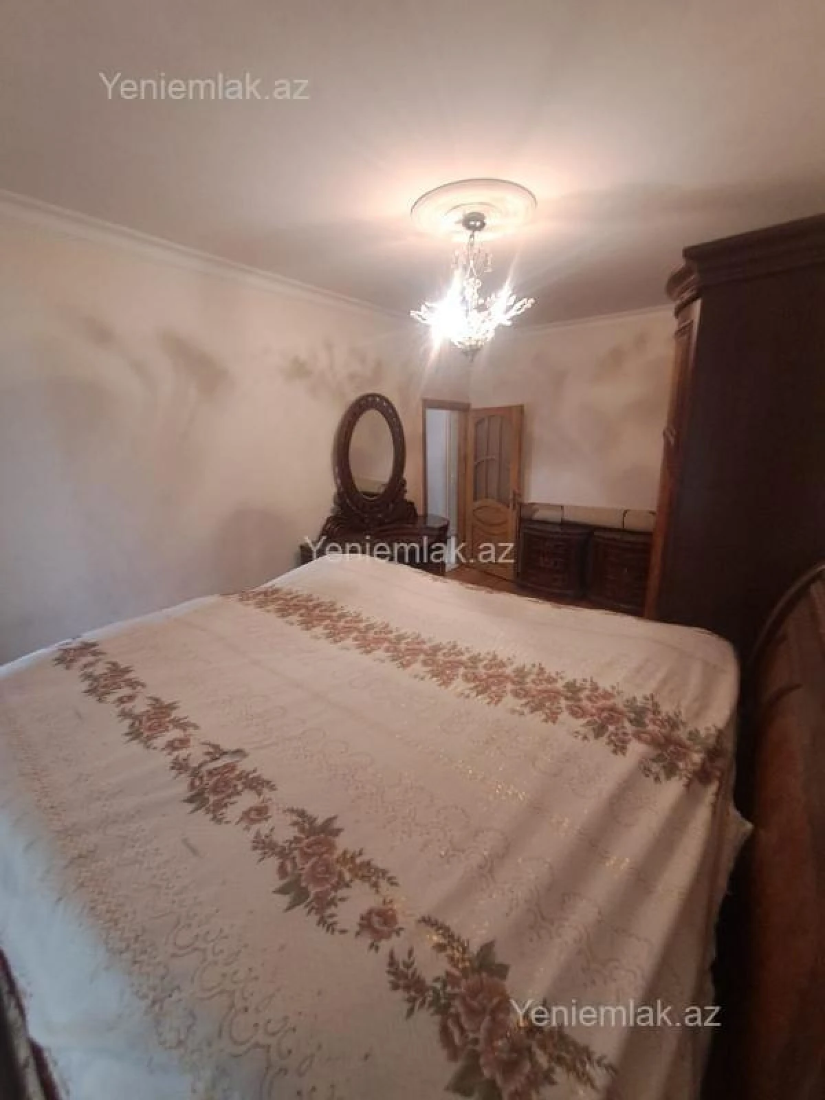 Satılır 3 otaqlı köhnə tikili 75 m²