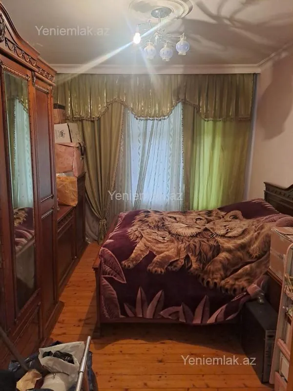 Satılır 3 otaqlı köhnə tikili 75 m²