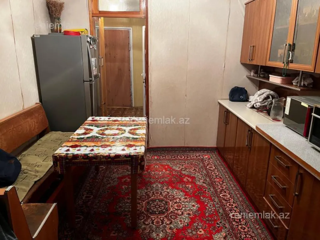 Satılır 3 otaqlı köhnə tikili 60 m²