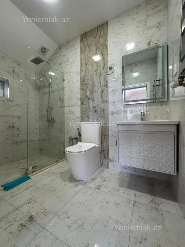 Satılır 5 otaqlı həyət evi 220 m²