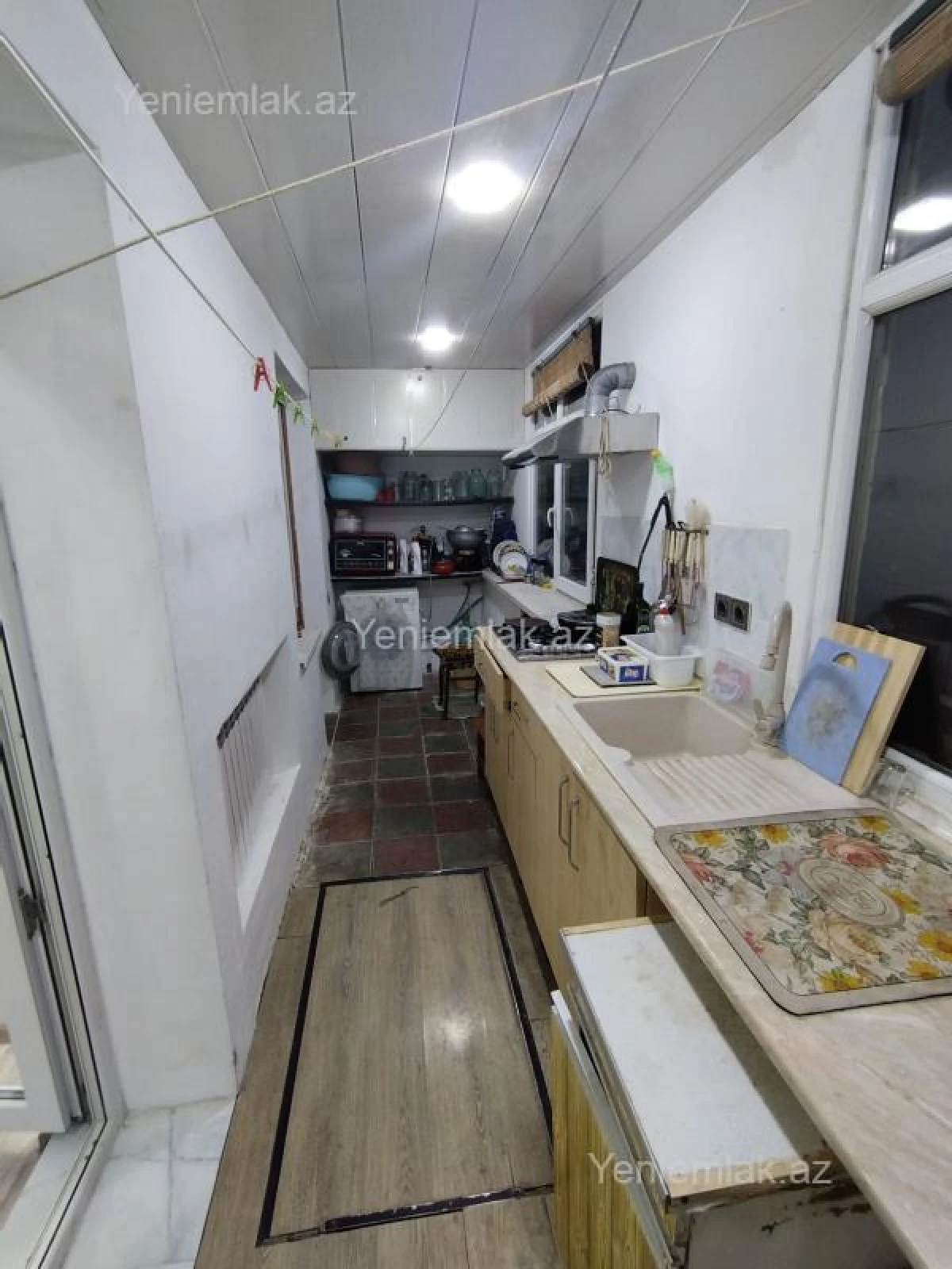 Satılır 3 otaqlı köhnə tikili 60 m²