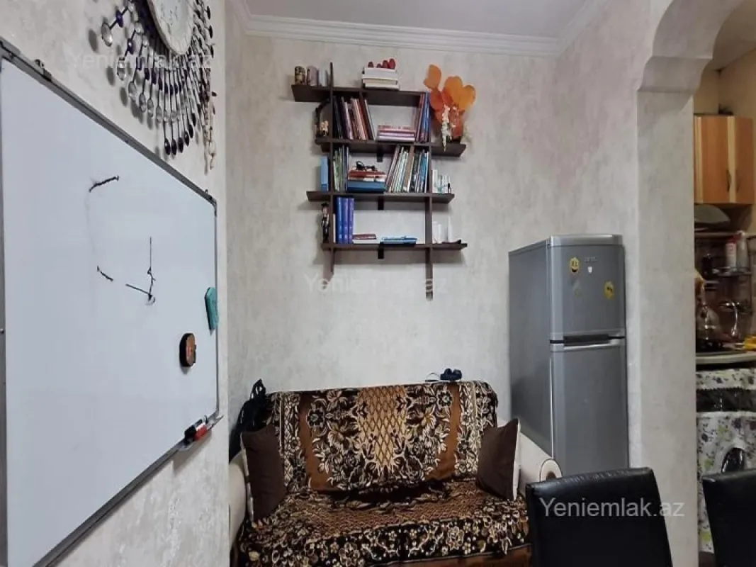 Satılır 2 otaqlı köhnə tikili 40 m²