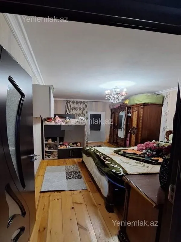 Satılır 2 otaqlı köhnə tikili 40 m²