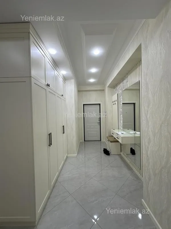 Satılır 3 otaqlı yeni tikili 117 m²