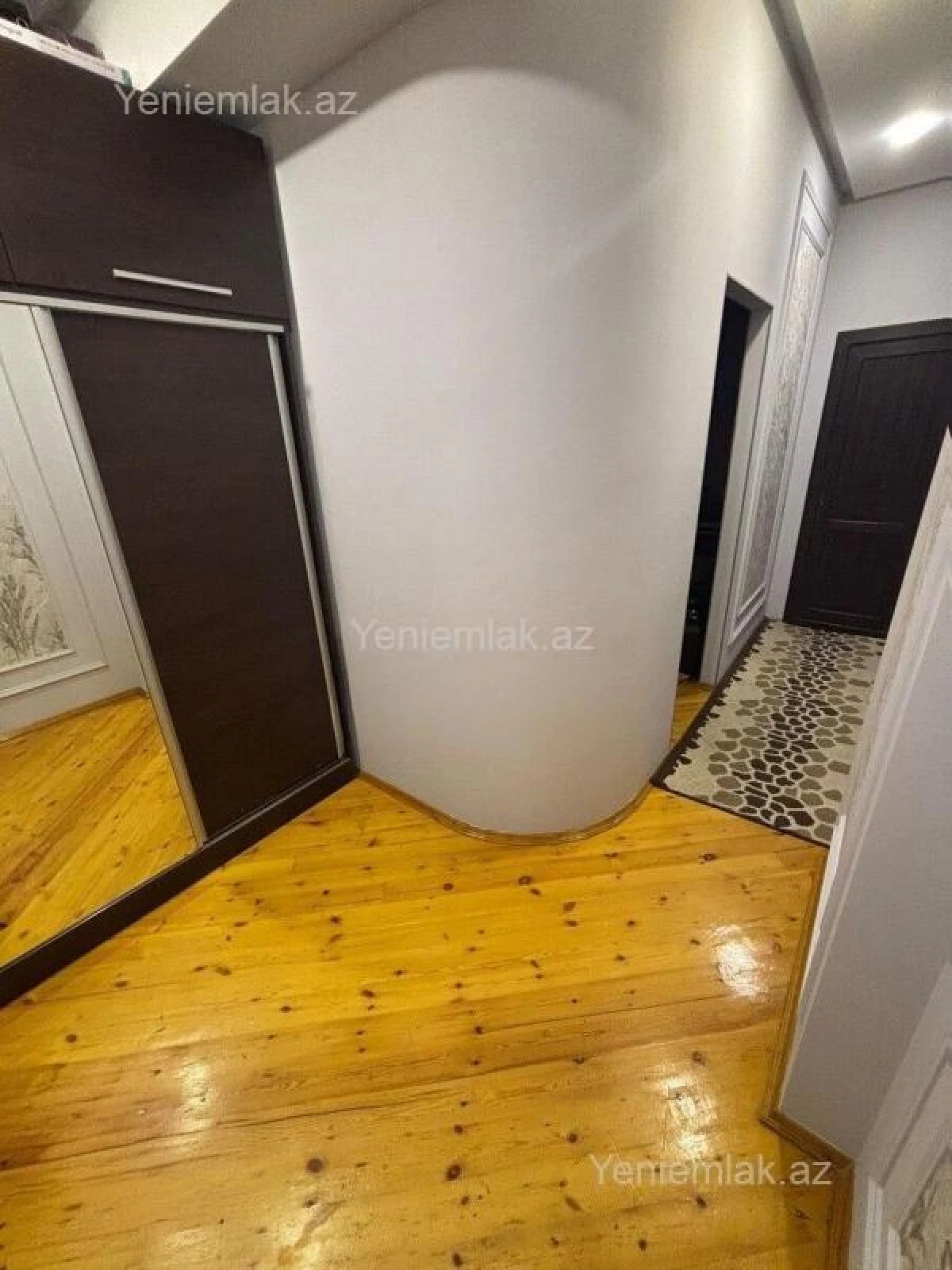 Satılır 2 otaqlı yeni tikili 70 m²